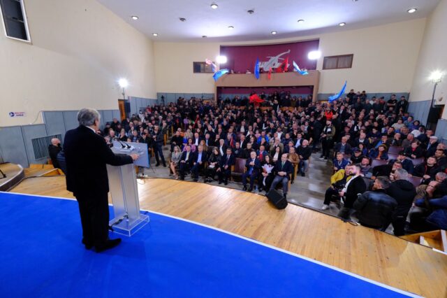 7819B984-BAB6-433A-ACC9-46AA8AB2BAB4