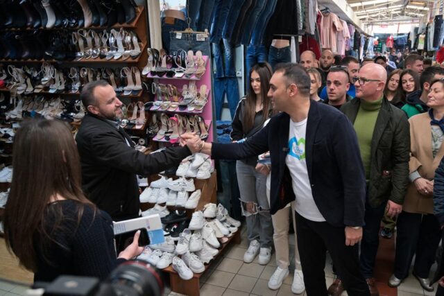 A8BAA2B4-B479-4F04-9030-415DB5202A56