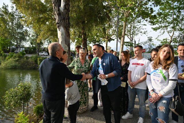 b80c76a0-dc3a-4b14-bc54-6495252523cd