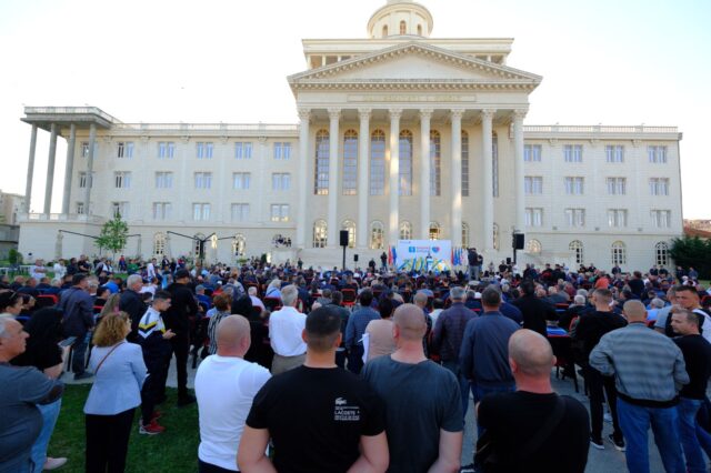 db1fcf26-dd7e-4c3d-b27c-acfac2cb9c59