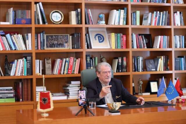 e65f5fd1-fc95-40f6-add1-1ad32bb8f415