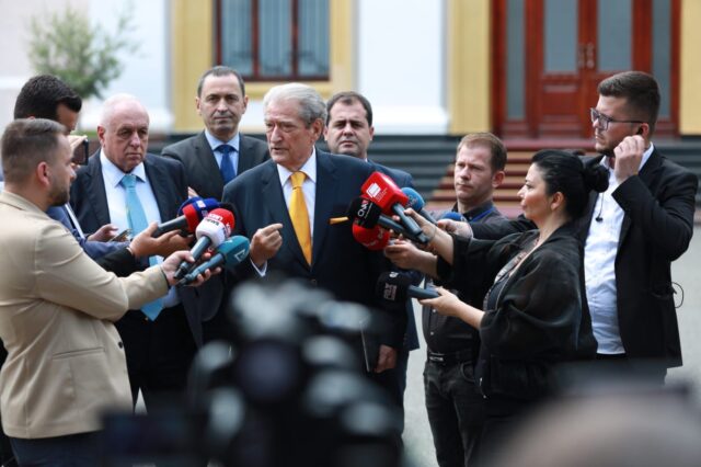 71979caf-d4bf-4580-a106-680b66b0d97b