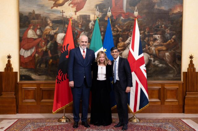 916a06c9-110b-4071-940d-eff84dae9828