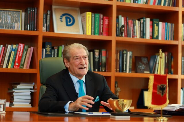 db0da36e-419d-43b6-8249-c83e1fb59495