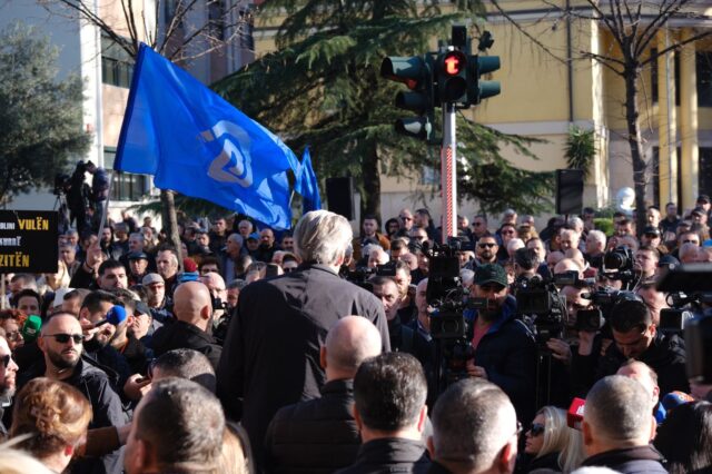 e2cdd50e-e01e-4cbb-992e-2b00f42e9b39