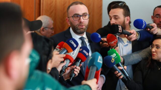 28f876bd-6424-425f-b22f-fc40e11ff345