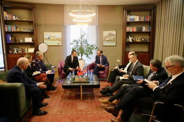 68f12552-d32c-4c07-b289-b67339f6af08