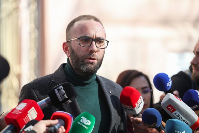 725a5c34-b0b4-4db9-bfec-9b97c88c44d3