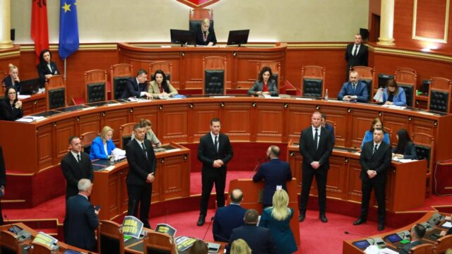 7d6ae109-15f1-43ef-af2e-3947be9ed3a7