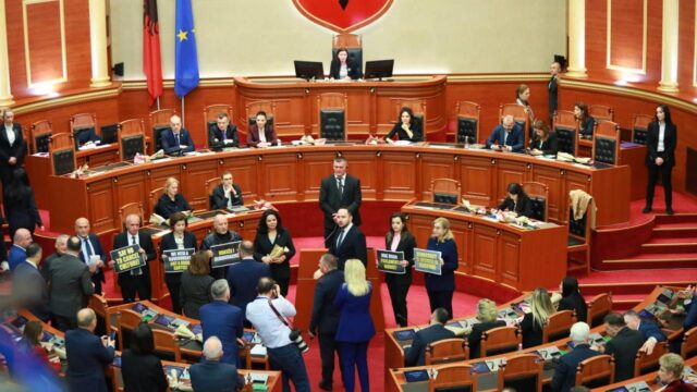 332191a9-1620-4e61-b9e5-3bf0b3431a35