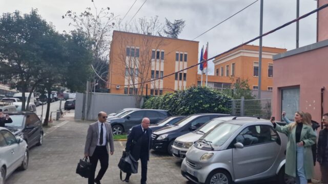 a7106e70-c6ed-4a73-a7b2-f0cdd7549a55