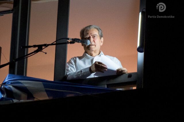 53987128-356d-4835-b1f9-a6b6337f391b