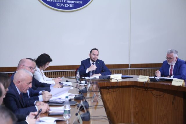 bcf285e9-cc3f-4fa7-8ed4-160985576425