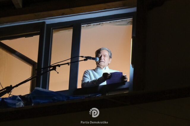 e0d18ee0-9c7c-4d24-9987-923156946fcd