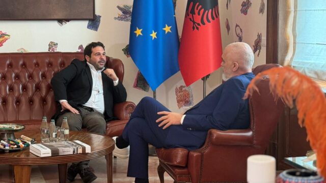 1e329df6-c6f4-40b3-b7c8-2ff3742b6f71