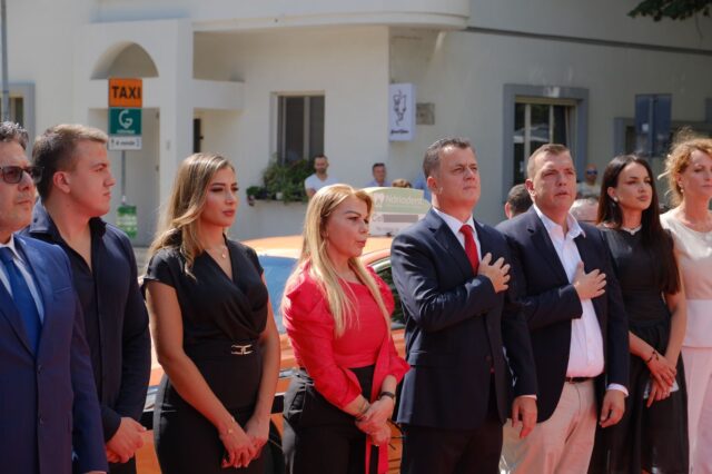 5fa79b03-35b8-4327-a4d8-9d86b49382fb