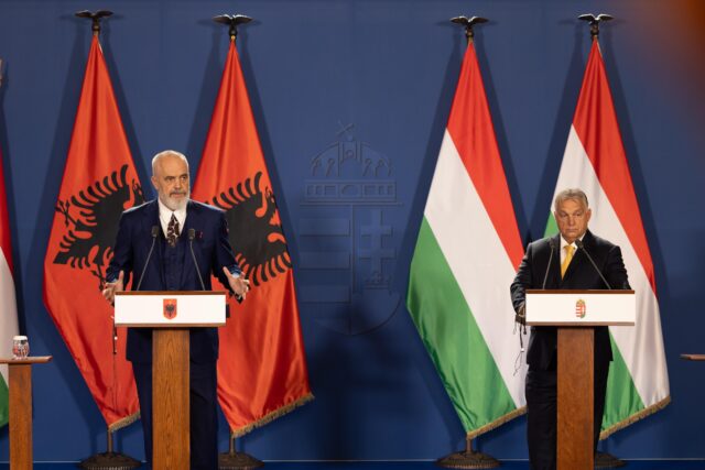 b93e4091-6fec-4e57-ac04-8966a3774576