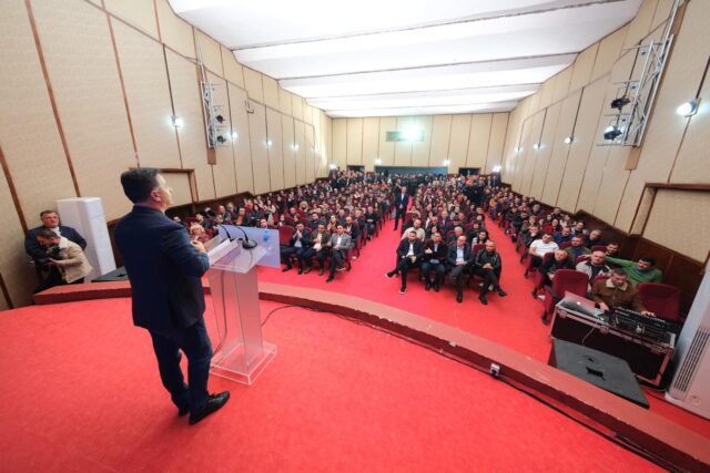 00c4a481-a7b7-40f8-a3c6-6f6ff652943a