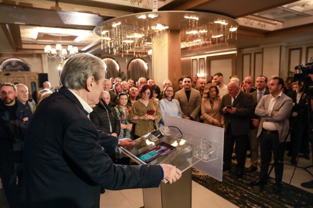 69fbbbbe-dad2-4e1f-a79a-bbe696a37250