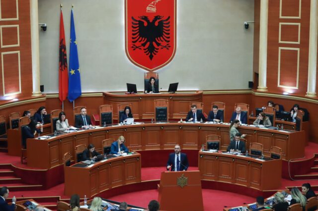 d6f15139-4c2b-4e40-8c9f-e696616dcb8f