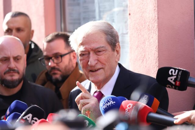 0635ee7e-32ef-483c-9660-da48f68adeae