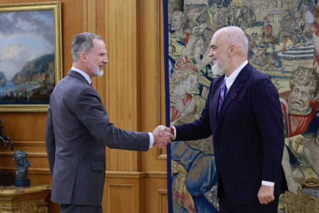 4db8cc7d-a1e5-4bbc-83a0-fee7c49b255e