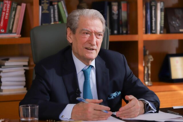 ca4d0c0a-ccde-4468-8dc8-f30c13dd7026