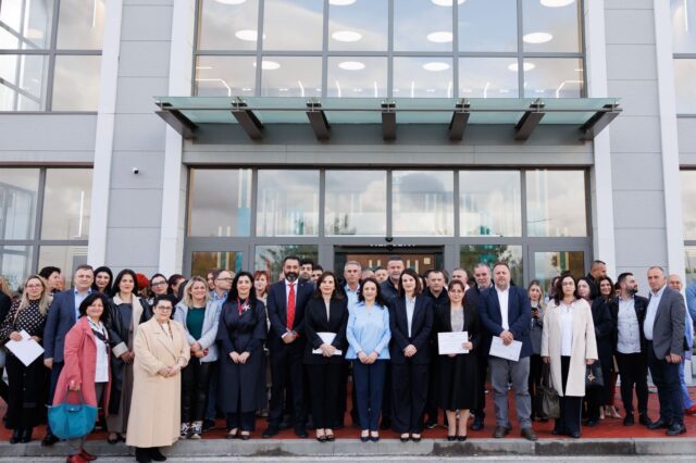 876adf15-fca0-4930-aac4-c6bd53f8b738