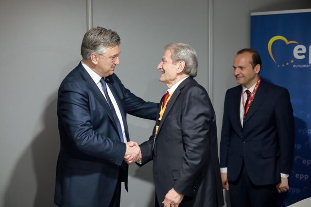 0d9745b5-a2ba-451f-a787-7ccc0e7c4bb5