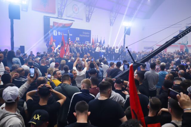 a4373d9a-82fe-41a1-8bf1-dee78e0eeb70