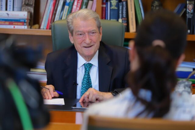 f02aed84-d81b-423a-a942-4531eca16229