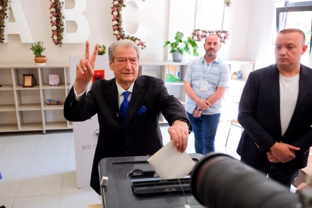 250fa1ac-2eef-438c-ac1a-55825ea05213