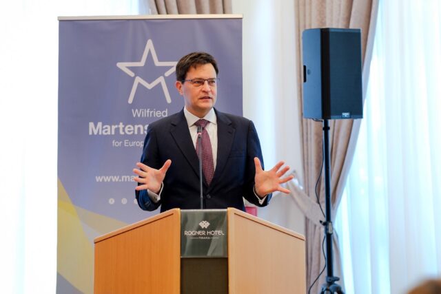 87622044-43af-4cc8-9d75-834507116132