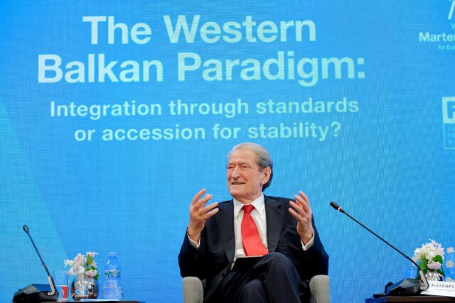 f92cf920-0ae0-4e92-816b-16299fbae81c