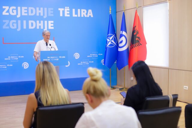 8be54c43-8c7f-47cd-814e-085a243c2604