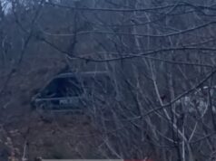 Dorëzohen dy personat e armatosur, dyshime për lidhje me akte terroriste