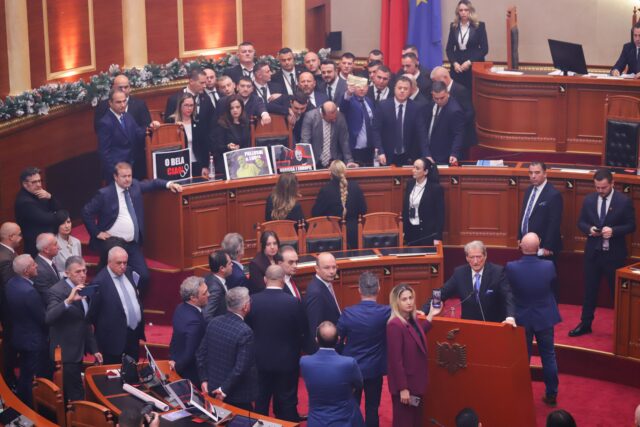 14b8620b-2568-4fc9-9742-25ef2afcc652