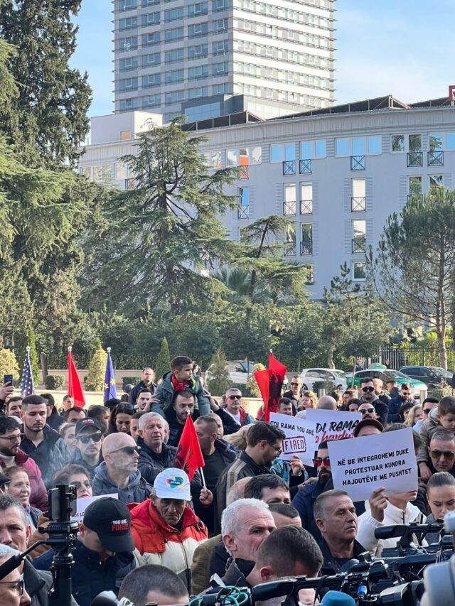 27d09913-e246-4a1a-93e9-82cb1977e80b