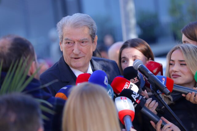 9e8c70fc-a0cf-4d67-9309-af1ecc785bf4